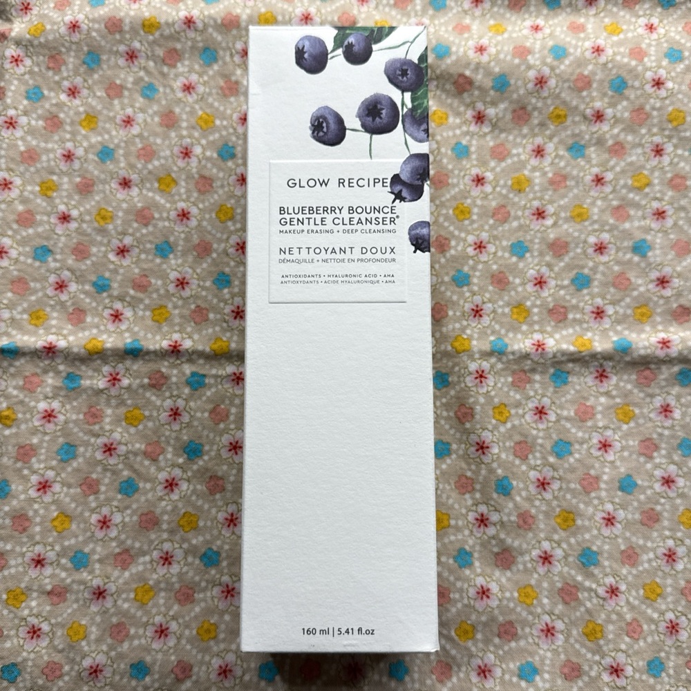 Glow Recipe Blueberry Bounce Gentle Cleanser